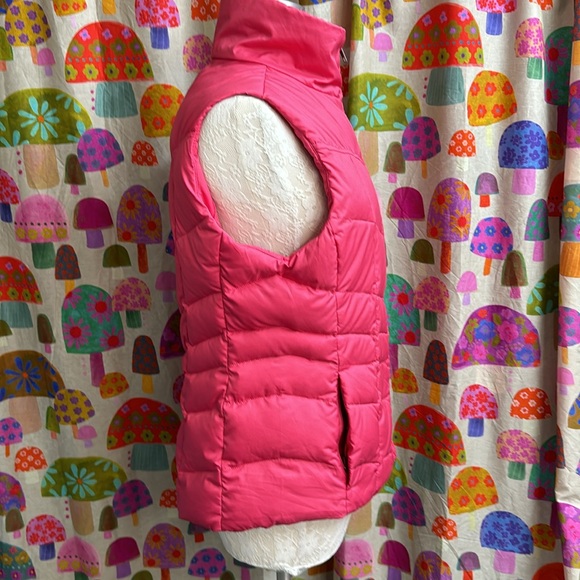 LL Bean Puffy Vest. Small - Picture 4 of 10